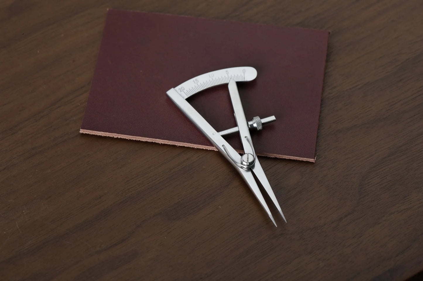 KemovanCraft - Leather Edge Mini Wing Divider